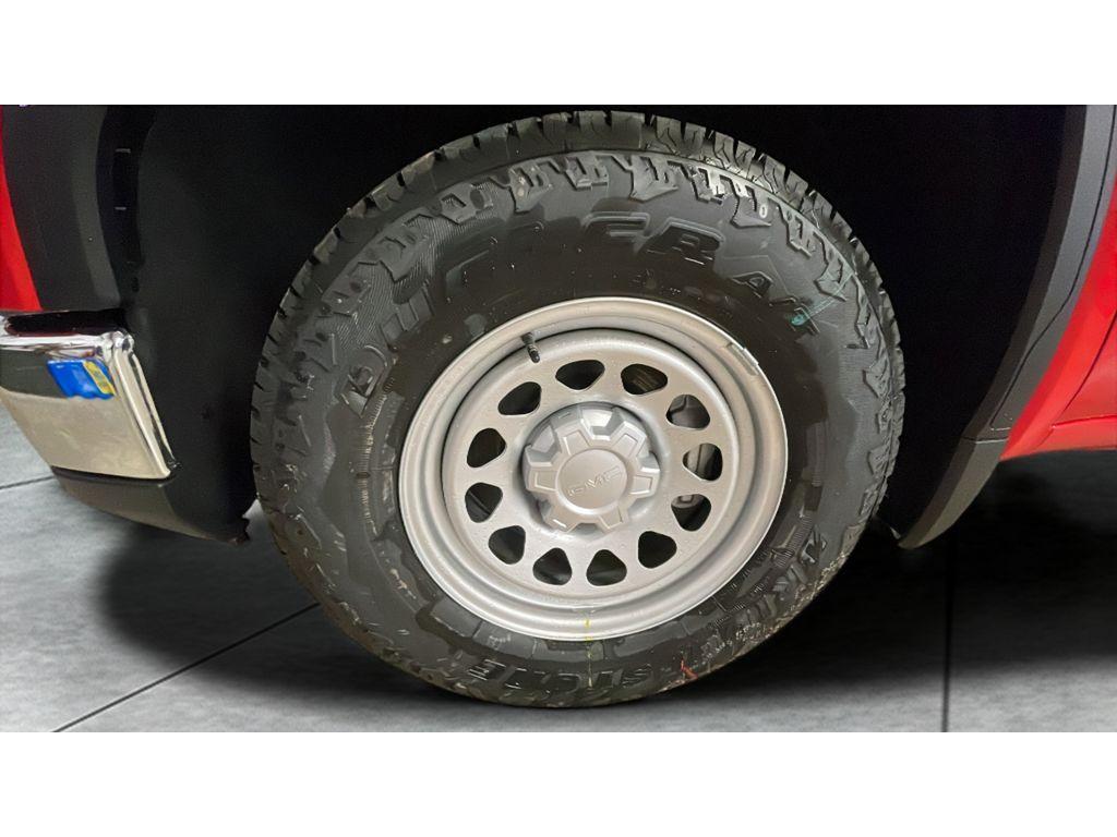 new 2026 GMC Sierra 1500 car, priced at $48,275