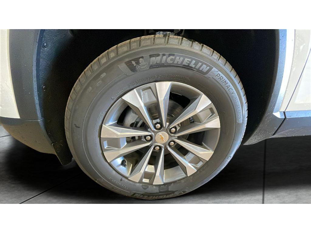 new 2026 Chevrolet Equinox car, priced at $33,948