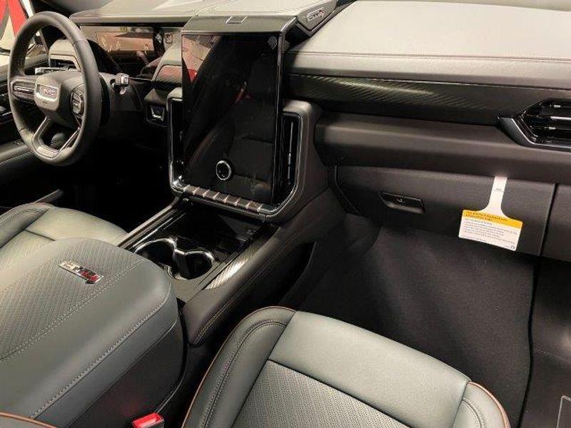 new 2025 GMC Yukon car, priced at $80,585