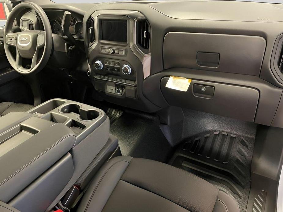 new 2025 GMC Sierra 1500 car, priced at $39,290