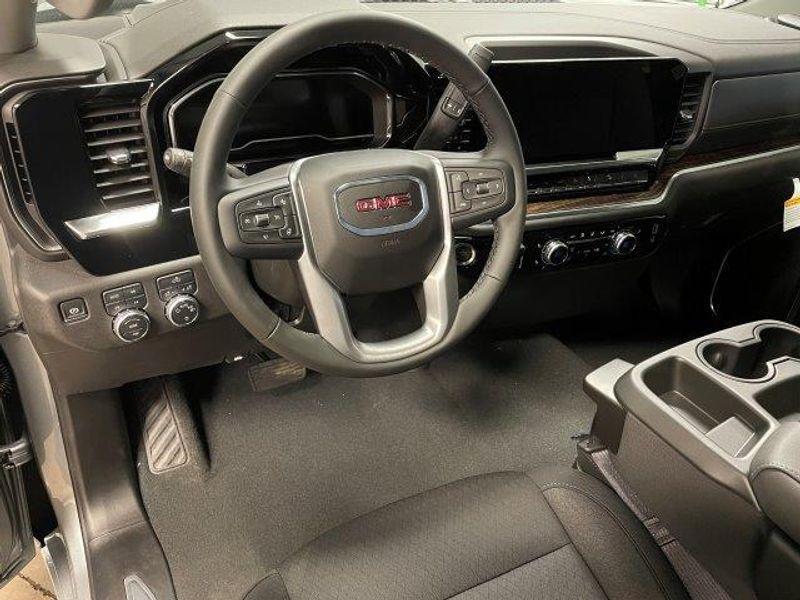 new 2025 GMC Sierra 1500 car, priced at $57,770