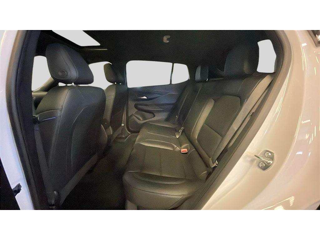 new 2025 Buick Envista car, priced at $29,320
