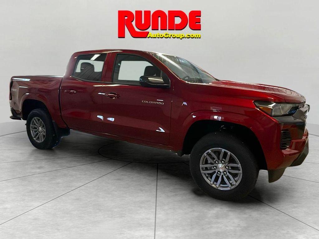 new 2025 Chevrolet Colorado car, priced at $40,860