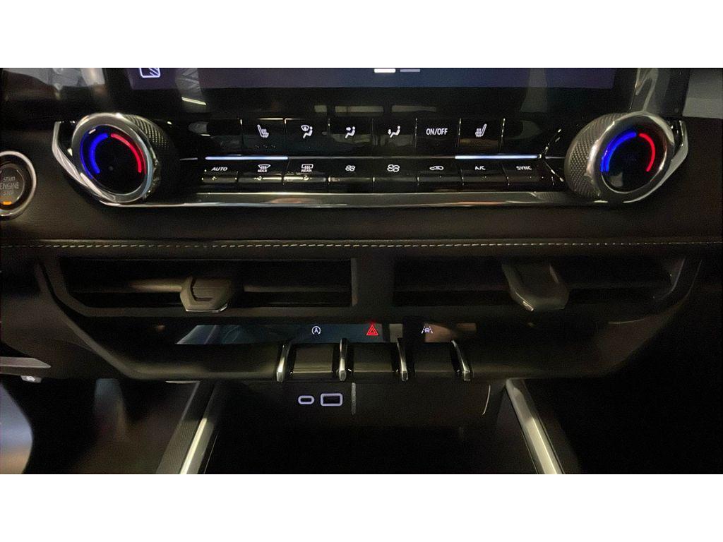 new 2025 Chevrolet Colorado car, priced at $40,860