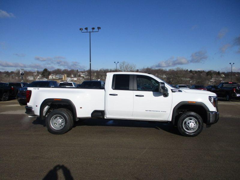 new 2024 GMC Sierra 3500 car, priced at $55,515