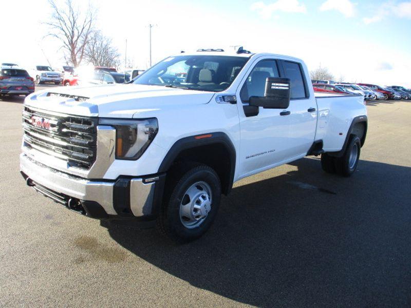 new 2024 GMC Sierra 3500 car, priced at $55,515