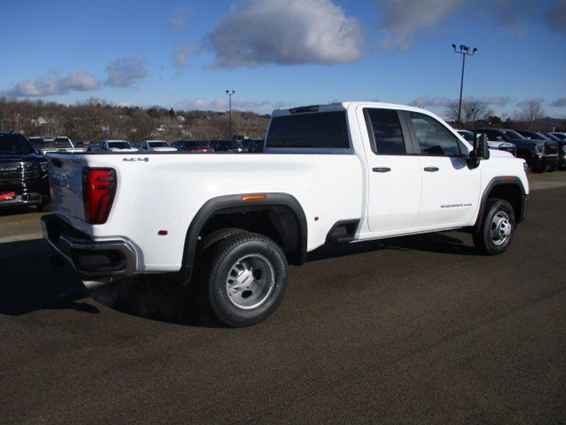 new 2024 GMC Sierra 3500 car, priced at $55,515