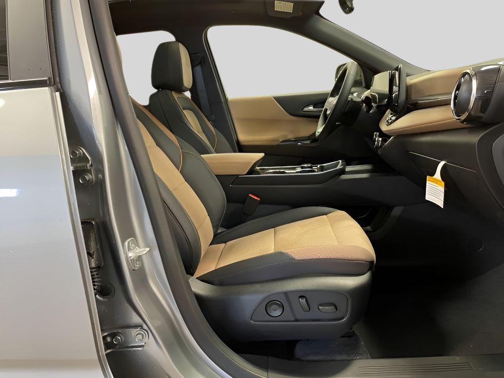 new 2025 Chevrolet Equinox car, priced at $39,125