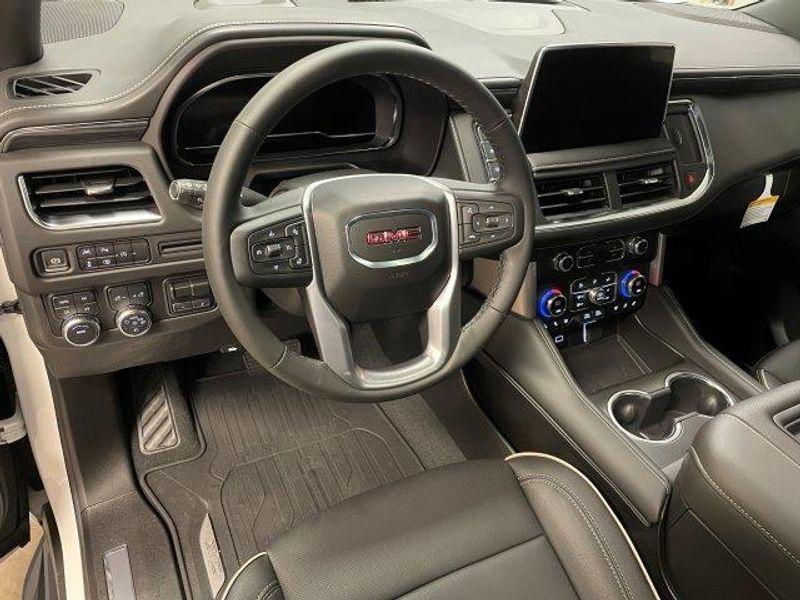 new 2024 GMC Yukon XL car, priced at $81,890