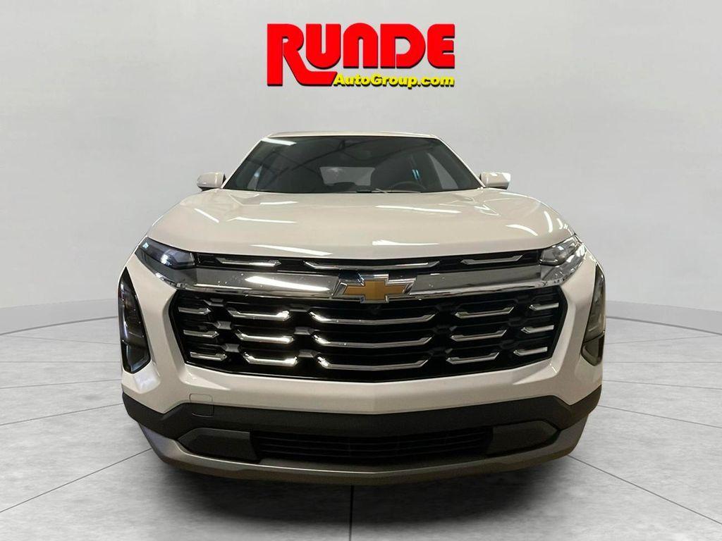new 2026 Chevrolet Equinox car, priced at $33,840