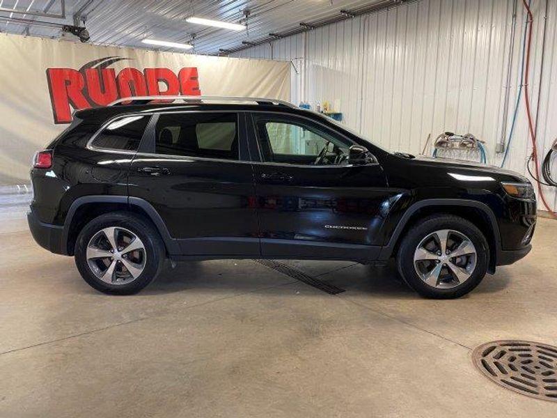 used 2019 Jeep Cherokee car, priced at $18,990