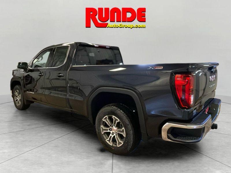 new 2025 GMC Sierra 1500 car, priced at $56,370