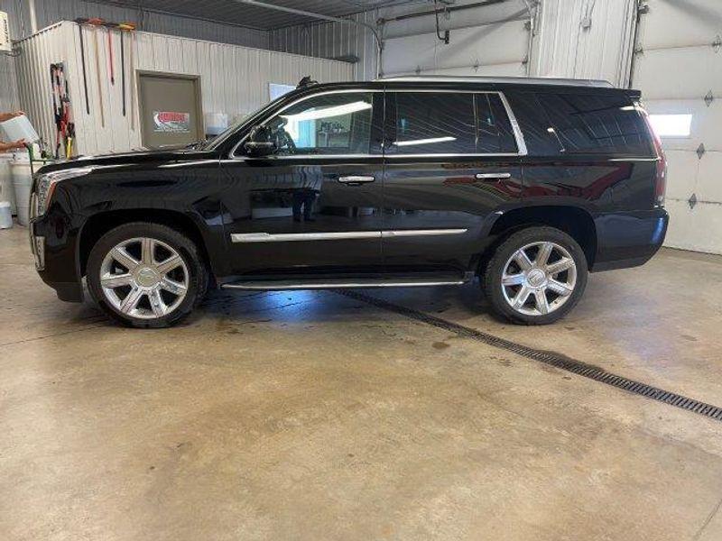 used 2020 Cadillac Escalade car, priced at $39,341