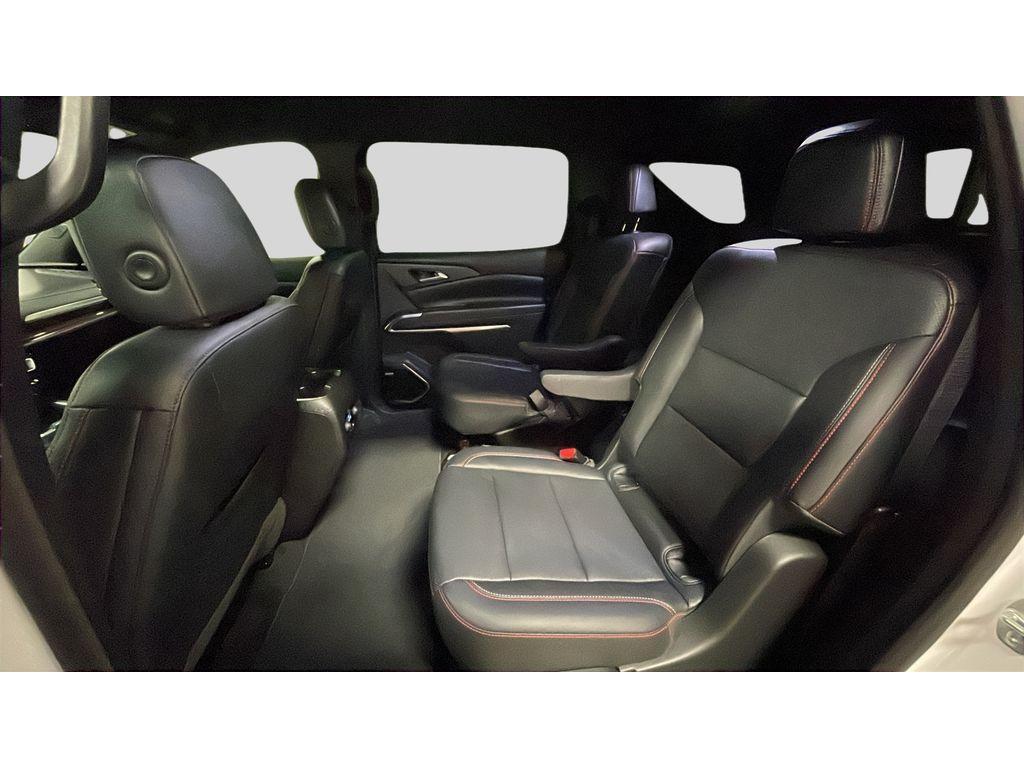 used 2024 Chevrolet Traverse car, priced at $43,990