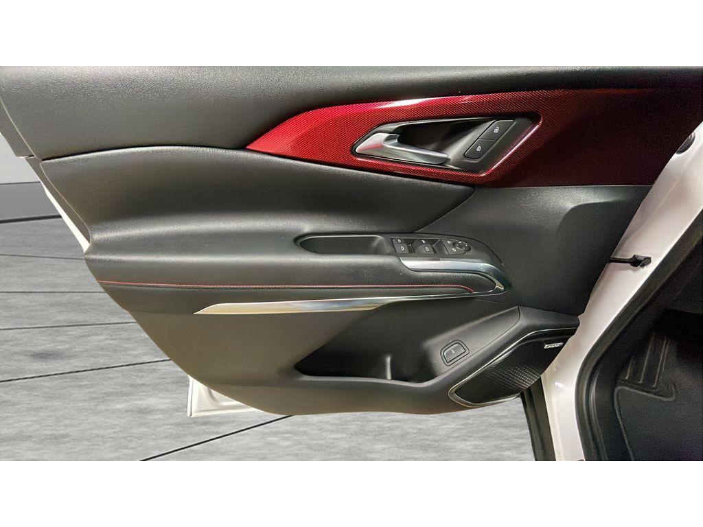 used 2024 Chevrolet Traverse car, priced at $43,990