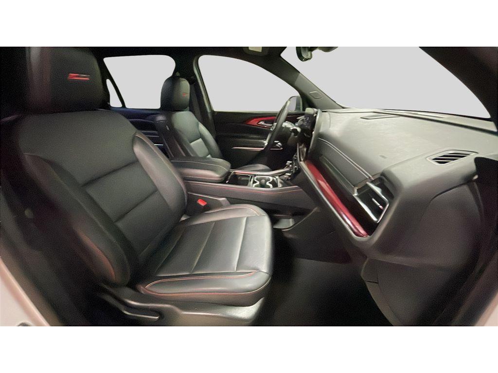used 2024 Chevrolet Traverse car, priced at $43,990