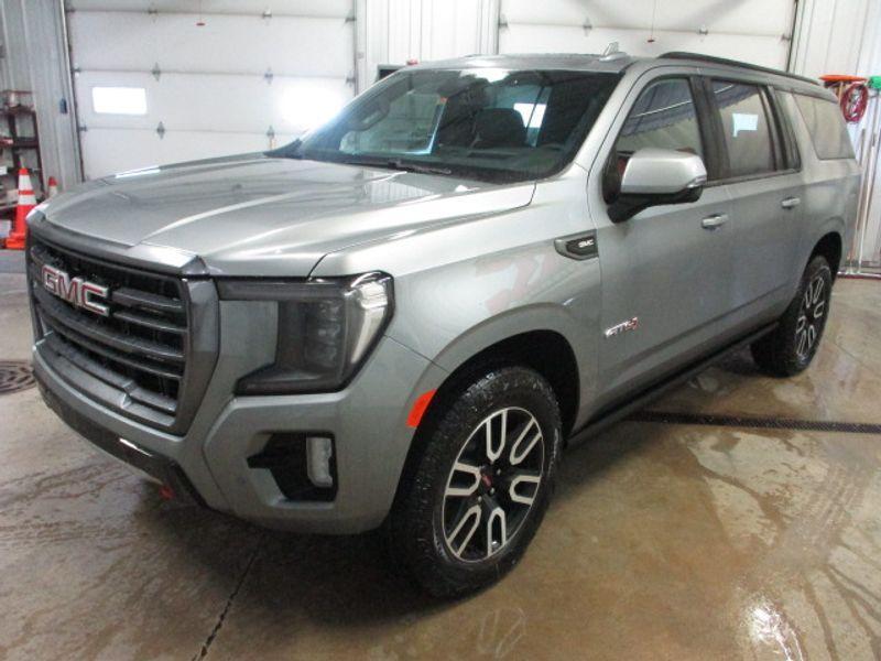 new 2024 GMC Yukon XL car, priced at $76,060