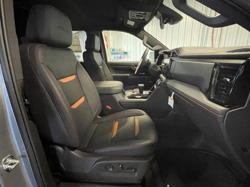 new 2025 GMC Sierra 1500 car, priced at $59,277