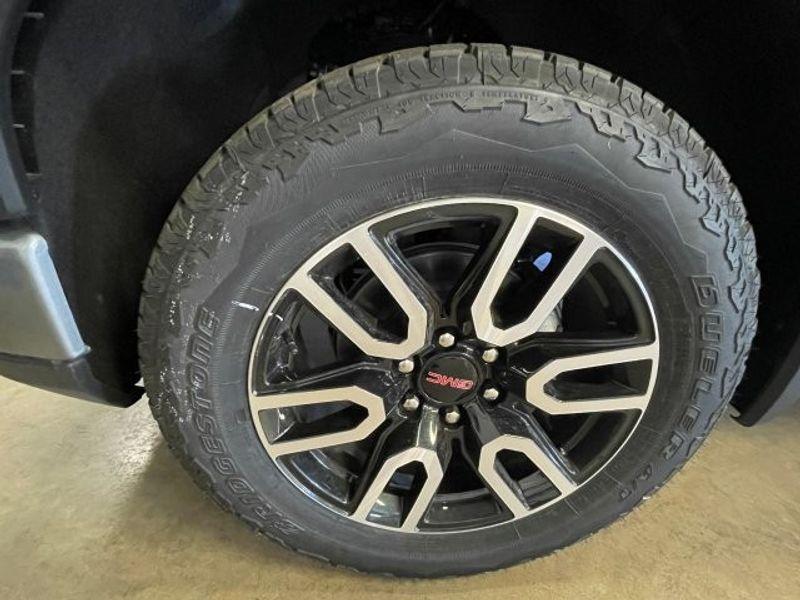 new 2025 GMC Sierra 1500 car, priced at $59,277