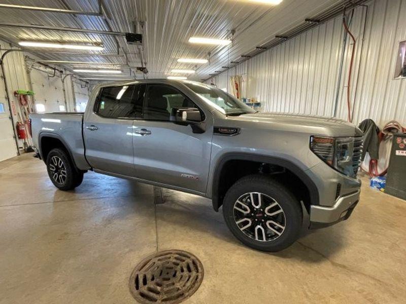 new 2025 GMC Sierra 1500 car, priced at $59,277