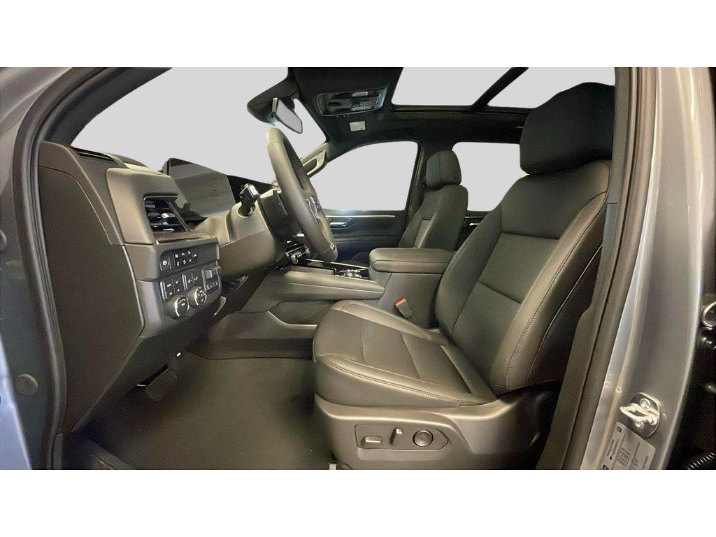 new 2025 Chevrolet Suburban car, priced at $75,465