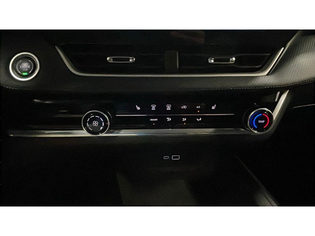 used 2025 Chevrolet Equinox car, priced at $29,900
