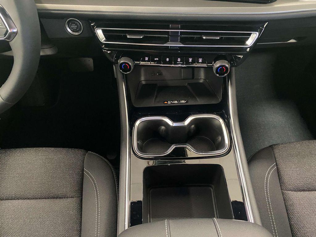 new 2025 Chevrolet Traverse car, priced at $44,195