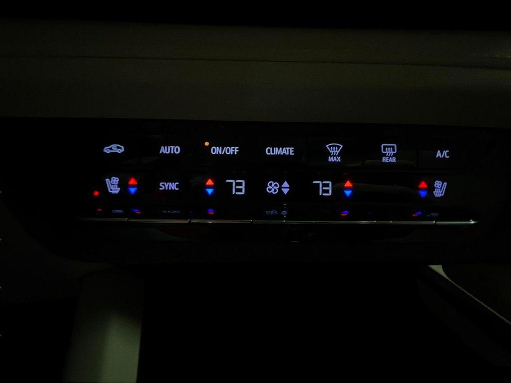 used 2023 Buick Envision car, priced at $34,976