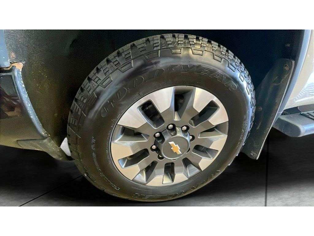 used 2021 Chevrolet Silverado 2500 car, priced at $35,941