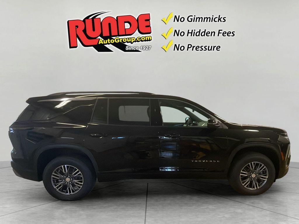 new 2026 Chevrolet Traverse car, priced at $44,120