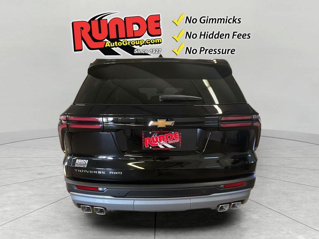 new 2026 Chevrolet Traverse car, priced at $44,120