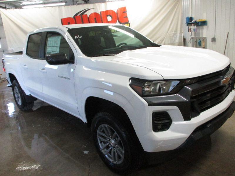 new 2024 Chevrolet Colorado car, priced at $38,305