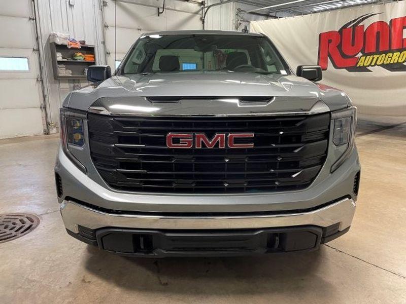 new 2025 GMC Sierra 1500 car, priced at $49,615