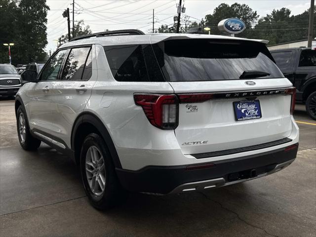 new 2025 Ford Explorer car