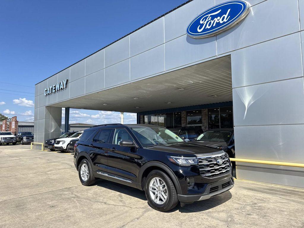 new 2025 Ford Explorer car