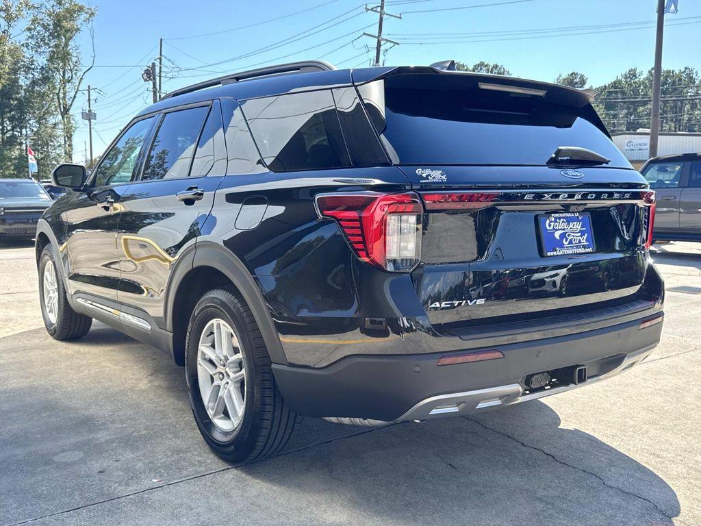 new 2025 Ford Explorer car