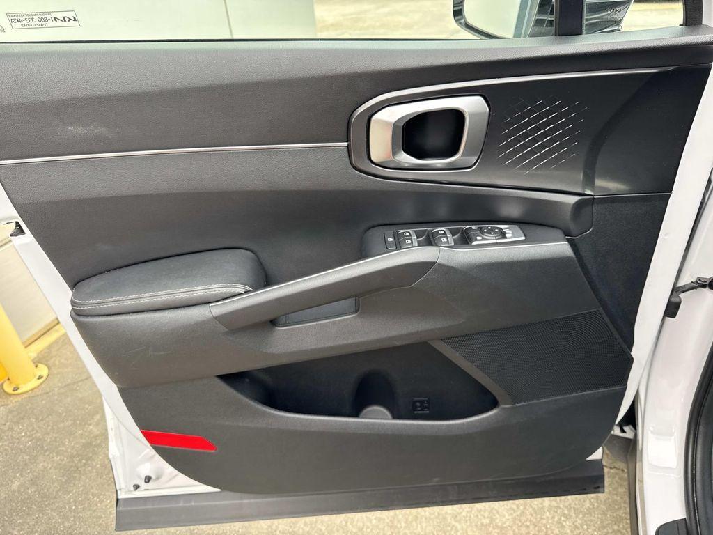 used 2022 Kia Sorento car, priced at $23,781