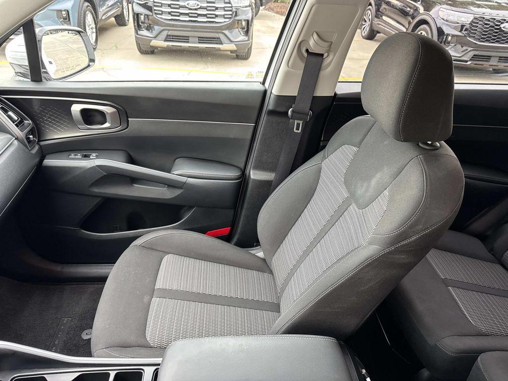 used 2022 Kia Sorento car, priced at $23,781