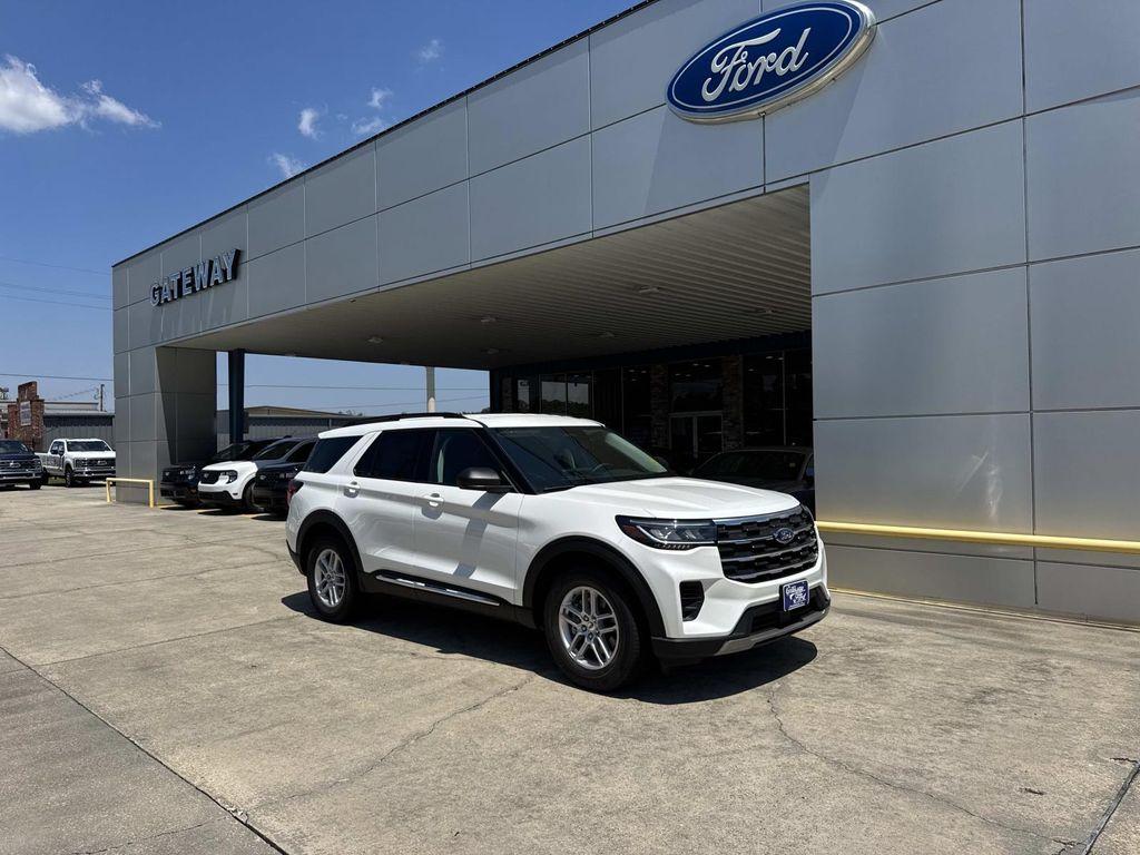 new 2025 Ford Explorer car, priced at $41,175