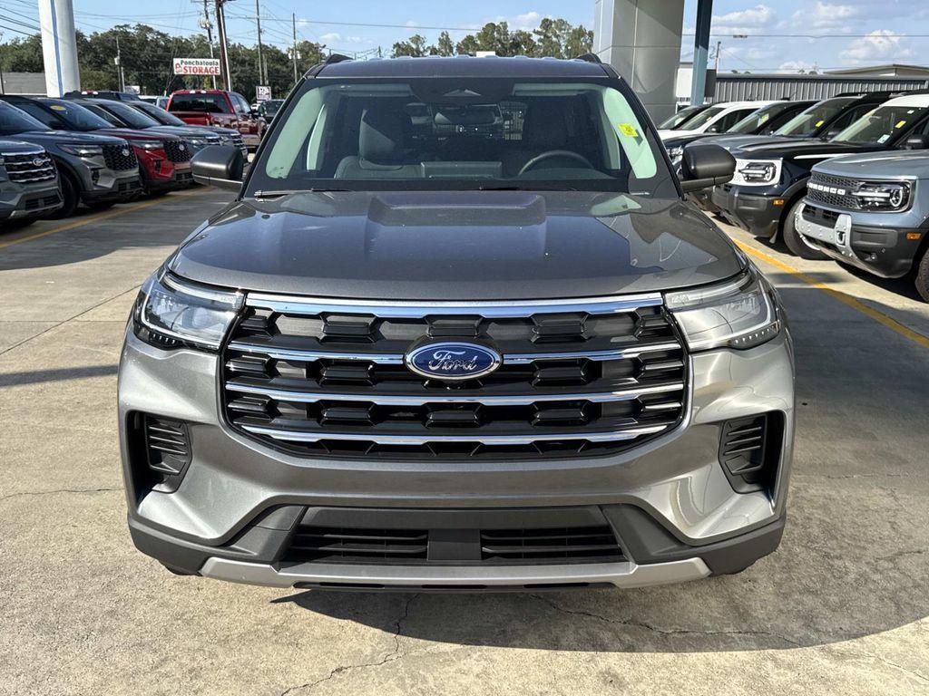 new 2025 Ford Explorer car, priced at $40,289