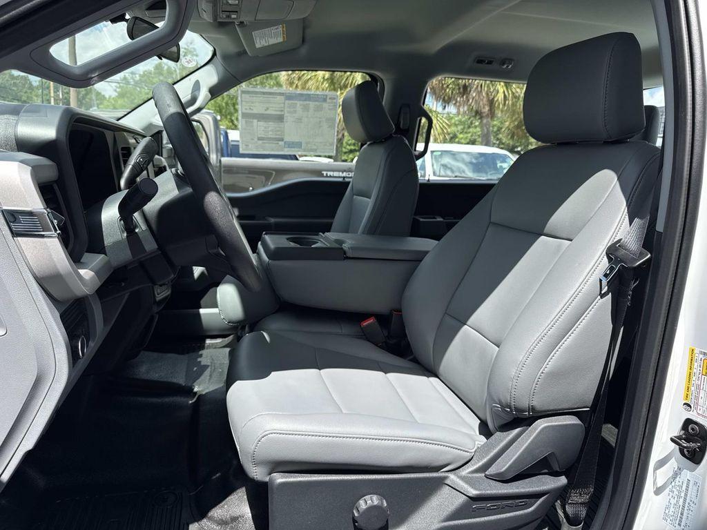new 2025 Ford F-250 car, priced at $53,045