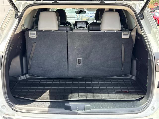 used 2022 Toyota Highlander car, priced at $31,767