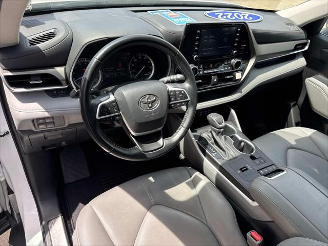 used 2022 Toyota Highlander car, priced at $31,767