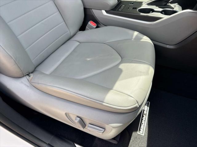 used 2022 Toyota Highlander car, priced at $31,767