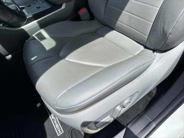 used 2022 Toyota Highlander car, priced at $31,767