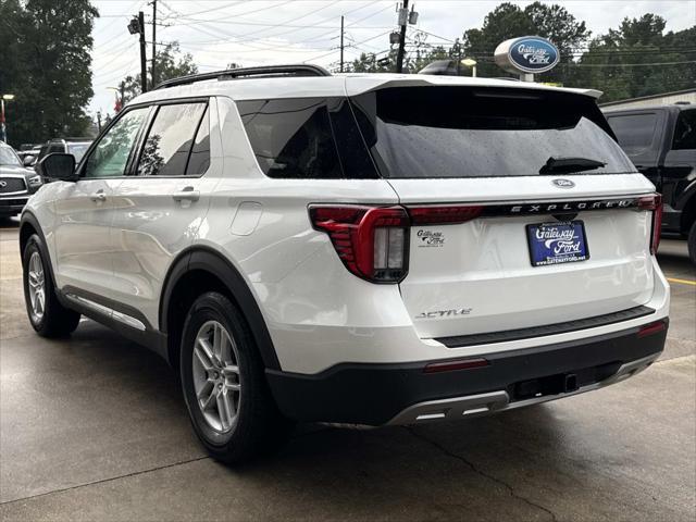 new 2025 Ford Explorer car