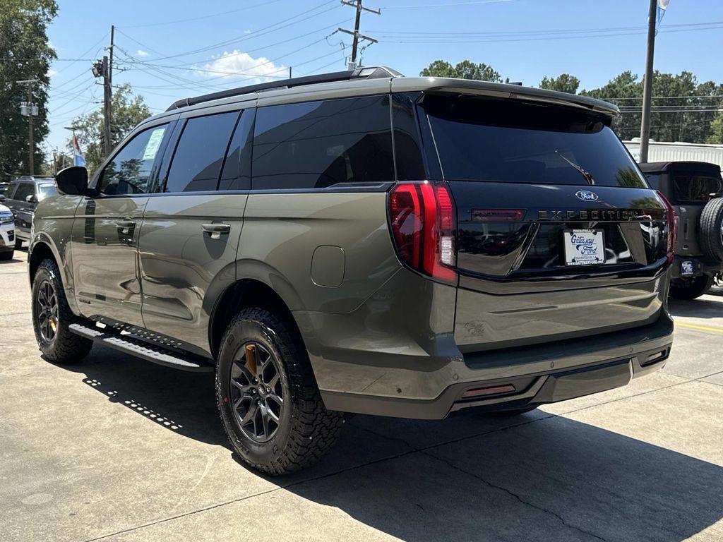 new 2025 Ford Expedition car, priced at $81,215
