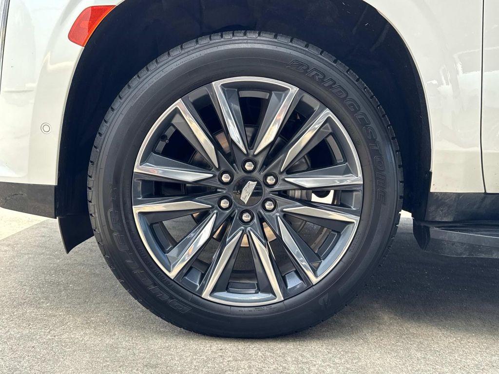 used 2022 Cadillac Escalade ESV car, priced at $57,391