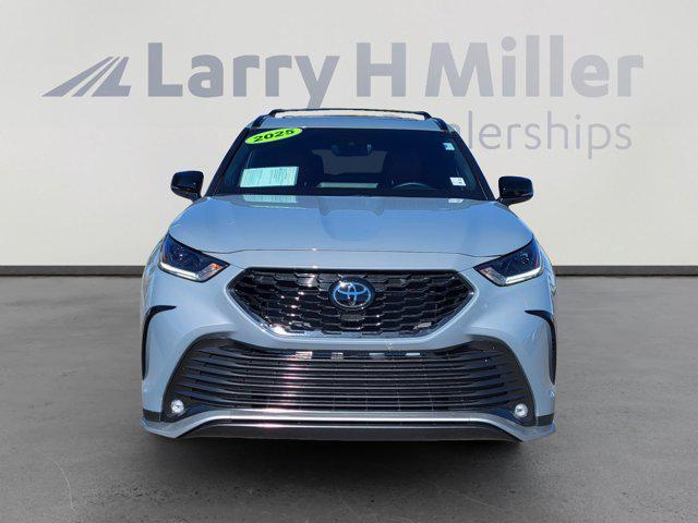 used 2025 Toyota Highlander car, priced at $49,995