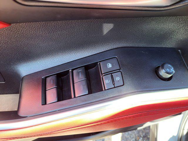 used 2025 Toyota Highlander car, priced at $49,995